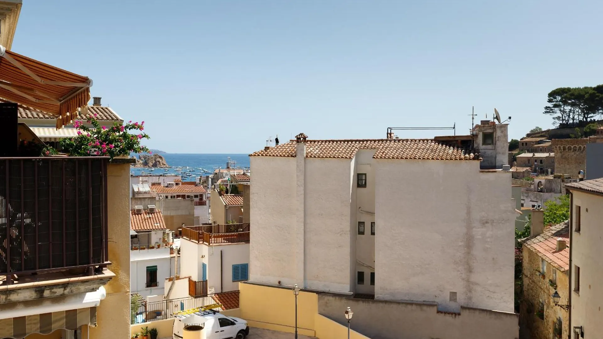Lets Holidays Big Terrace House With Parking Tossa de Mar